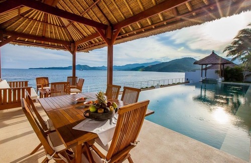 Petitenget Villa | Villa Lucia Absolute Beachfront Candidasa Area