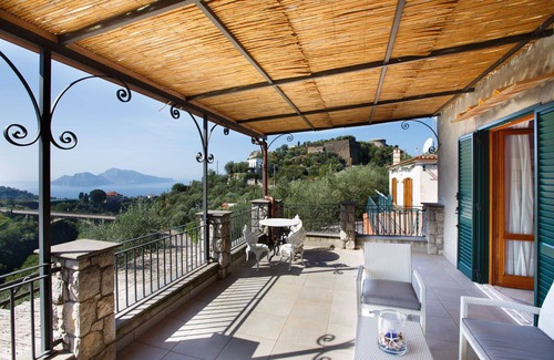 Schiazzano House | Villa Luisa, splendid panoramic villa overlooking Capri