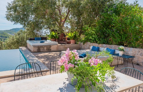 Andraitx Villa | Villa 'Luisa' with Sea View, Private Pool and Wi-Fi
