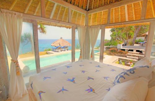 Mushroom Bay Villa | Villa Lumba Lumba - Oceanfront & Spectacular View!