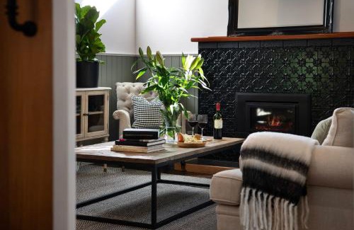 Hepburn Springs House | Villa Lumiere