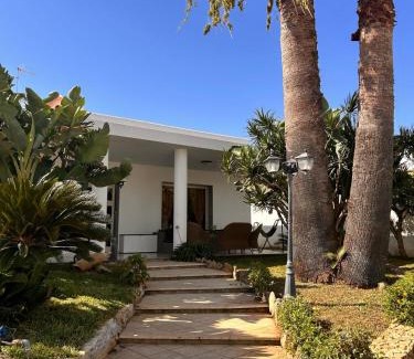 Mazara del Vallo Villa | Villa Luxe Heated hydromassage mini-pool WI-FI P-Privato AC Garden Patio BBQ Near the Sea