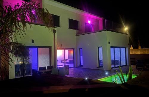 Villetelle Villa | Villa luxueuse Halloween