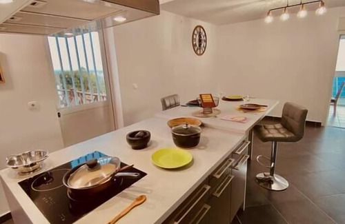 L'Etang-Sale Villa | Villa Lyla - 150m² - Swimming pool and sea view