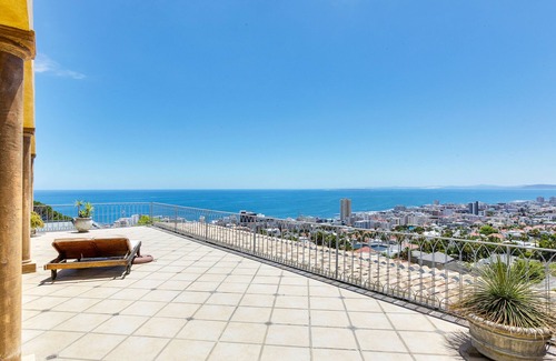 Fresnaye Villa | Villa Lyn in Fresnaye with ocean and mountain views (2 swimming pools)