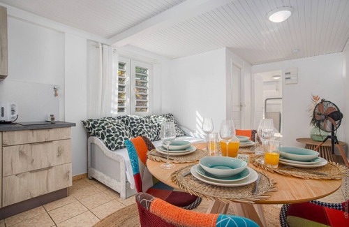 Sainte-Marie Villa | Villa M'Bay : Charm & Sea access