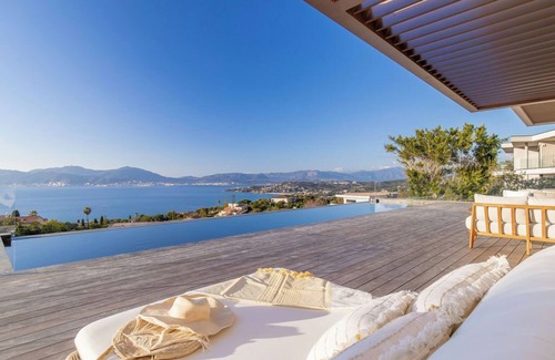 Pietrosella House | Villa MAAMI