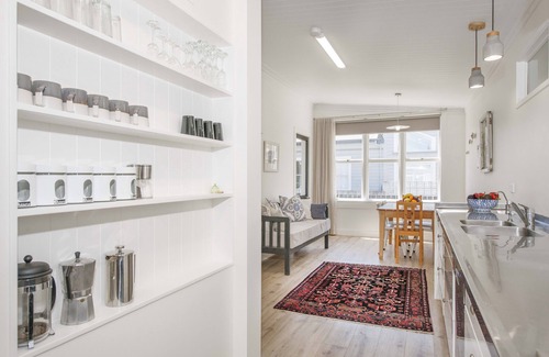 Nelson House | Villa Maitai - Central Nelson Holiday Home