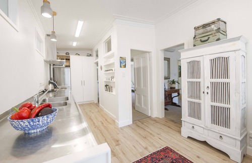 Nelson House | Villa Maitai - Central Nelson Holiday Home