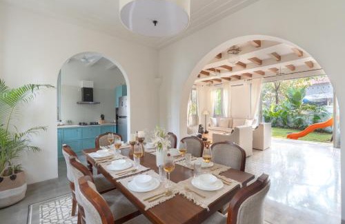 Siolim Villa | Villa Mandarina - Luxury 4BHK Villa Near Morjim Beach with Pvt Pool, Pool Table & Kids Playground