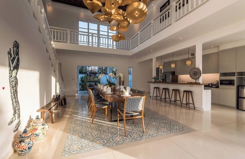 Batu Bolong Villa | Villa Marang, Bali - Modern colonial mansion in Canggu! TOP location!