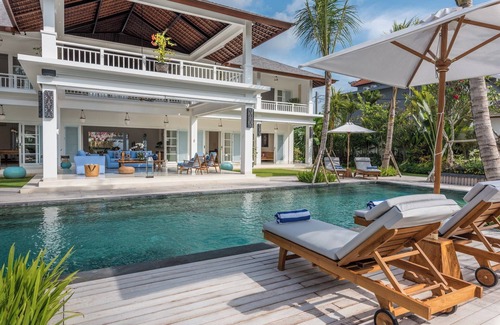 Batu Bolong Villa | Villa Marang, Bali - Modern colonial mansion in Canggu! TOP location!