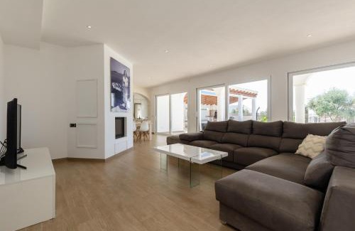 Binibequer Vell Villa | Villa Maravilla with HEATABLE pool ROOFTOPbar with sea views