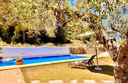 Fustera Villa | Villa MARIPOSA Benissa – Rustic style, swimming pool with solarium and peaceful surroundings on the Costa Blanca