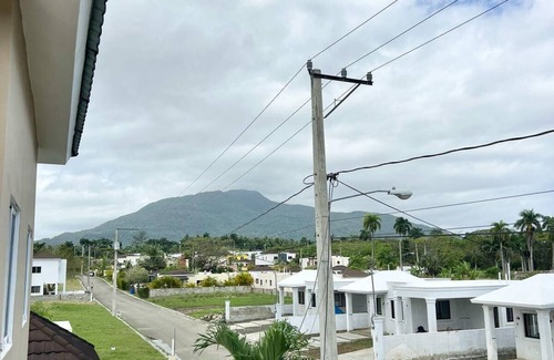 Munoz House | Villa MariposaModern&Lux Swimming Pool