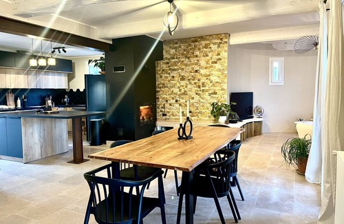 Aups House | Villa Marthe, Maison Entièrement Rénovée Avec Piscine et vue sur le Village