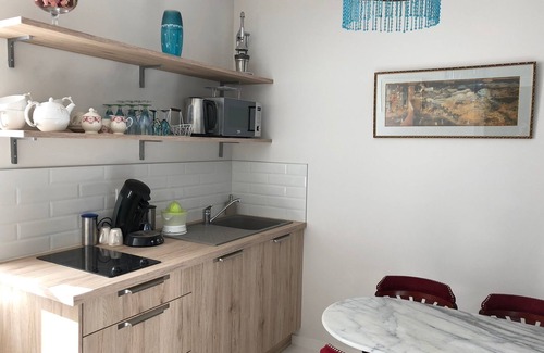 Amboise House | Villa Mary