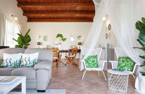 Santa Maria del Focallo Villa | Villa Marzallo by Villa Plus