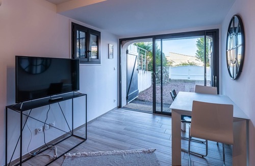 Albitreccia House | Villa Matana - Four Bedroom House, Sleeps 10