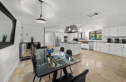 West Little Havana House | Villa Maya: 12 BR, 14k sq. ft. estate with pool, pickle ball, bball, disco club!