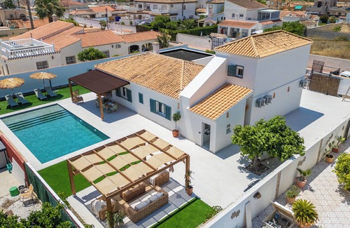 Torrevieja Villa | VILLA MI LOLA. A dream Mediterranean Villa for your best vacations.
