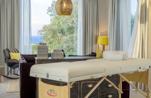 Carovigno Villa | Villa Mira 57 by Raro Villas