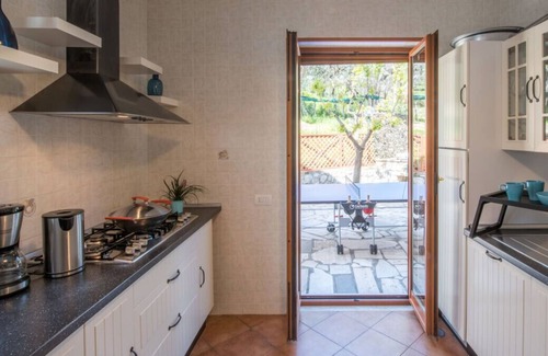 Sirenuse Villa | Villa Mistica, few steps away from sea