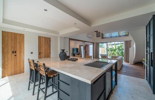 Berawa Villa | Villa Moana - Incredible 2BR Villa Next To The Beach in Canggu