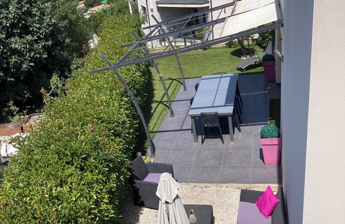 Castelnau-de-Guers House | Villa Moderne à Proximité de la Garrigue, Sentiers Rando, Vtt, 20km des Plages