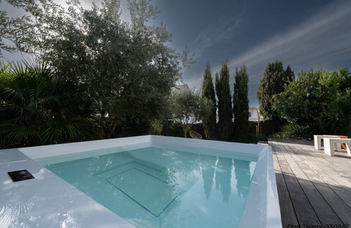 Royan Villa | VILLA MODERNE, JACUZZI (May to August only), QUARTIER FONCILLON