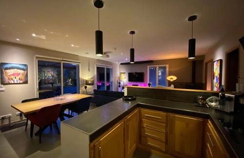 Signes Villa | Villa Moderne, Piscine et Loisirs, Calme, Plein Sud, vue Dégagée