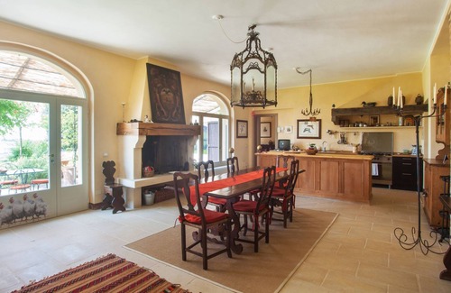 Sariano Villa | Villa Monia - Four Bedroom Villa, Sleeps 8