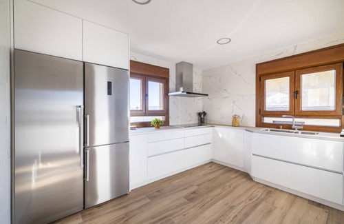 Montalvo Villa | VILLA MONTALVO BEACH SANXENXO-HEATED SWIMMING POOL