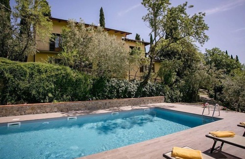 Il Borgo Villa | Villa Montecchio Comfortable holiday residence