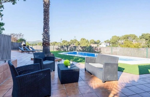 Tamarit Villa | Villa 'Mora 2 Pool Oasis' with Mountain View, Wi-Fi and Air Conditioning