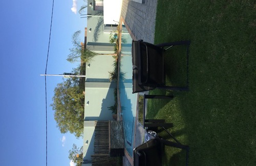 Robertsham House | Villa Moshay- luxurious, 5 star self catering home