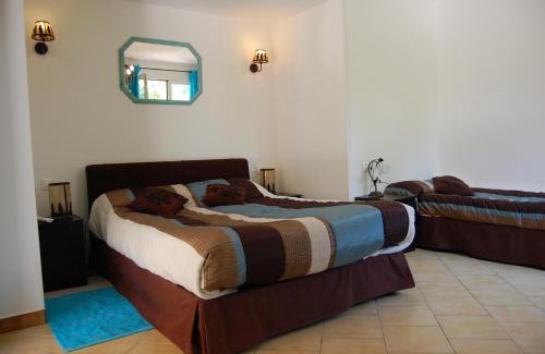 Bormes-Les-Mimosas Bed & Breakfast | Villa Nais B&B