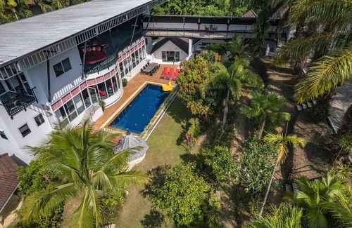 Chalong Villa | Villa Nap Dau private pool villa for big Family and Friends