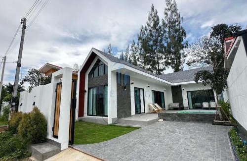 Krabi Villa | Villa Nataly LUXURY hotel House in Ao Nang Krabi private pool jacuzzi Palm free kitchen from airport