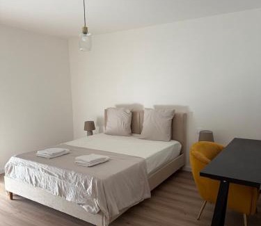 Chatellerault Villa | Villa Nava