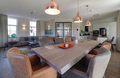 Colijnsplaat House | Villa near Oosterschelde with Game Room
