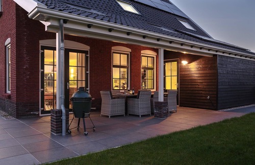 Colijnsplaat House | Villa near Oosterschelde with Game Room