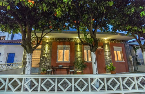 Longos House | Villa Near The Beach (125m²) 2-7 Guests