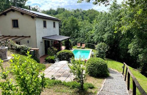 Uzzano Villa | Villa nel verde | civico 2