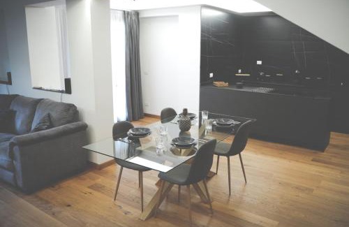 Nicolosi House | Villa NEONERO