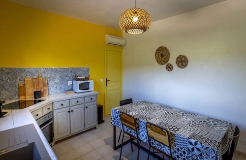 Solenzara House | VILLA NEPITA 93m² IN THE HEART OF THE VINEYARDS WITH IMPRENSABLE VIEW OF THE SEA