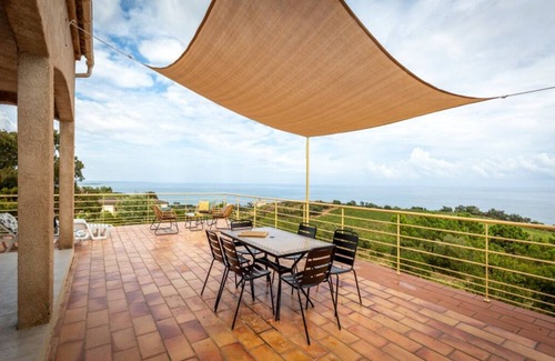 Solenzara House | VILLA NEPITA 93m² IN THE HEART OF THE VINEYARDS WITH IMPRENSABLE VIEW OF THE SEA