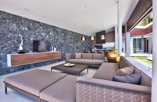 Koh Samui Villa | Villa Neung - Modern Beachfront Villa near Bang Por