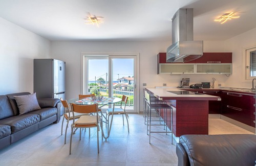 Punta Milocca Villa | Villa 'Nigrò' with Sea View, Pool, Garden & Wi-Fi