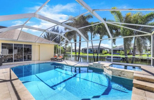 Pelican House | VILLA NO.1🇨🇭🇩🇪POOLVILLA AM KANAL/🇺🇸FAMILY FRIENDLY POOL VILLA CANAL FRONT